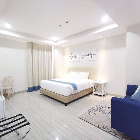 Hampton Suites Davao City Exterior foto